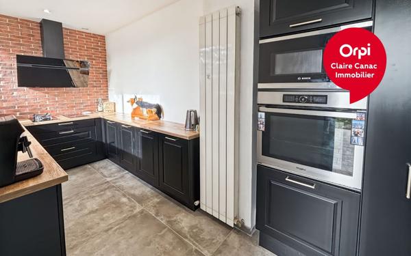 Maison à vendre    6 pièces • 277 m2 Guitalens-L'Albarède