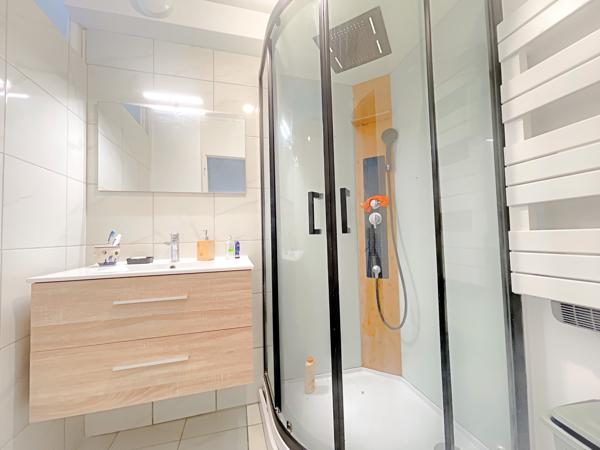 Appartement
         3 pièces
        - 57 m² 88 000 €*