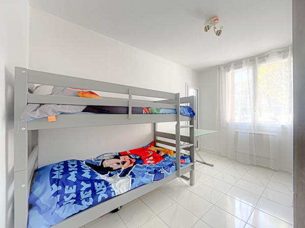 Appartement
         3 pièces
        - 57 m² 88 000 €*