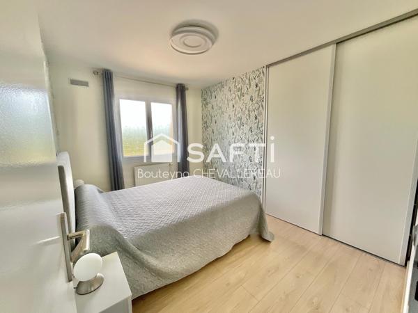 Maison avec 3 chambres, jardin, garage et piscine