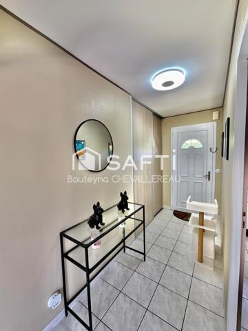 Maison avec 3 chambres, jardin, garage et piscine