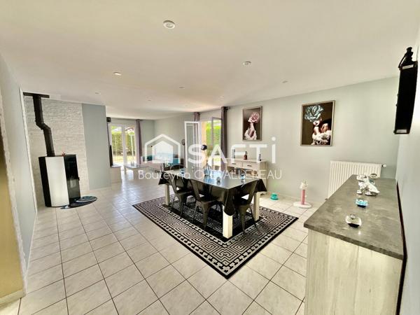 Maison avec 3 chambres, jardin, garage et piscine