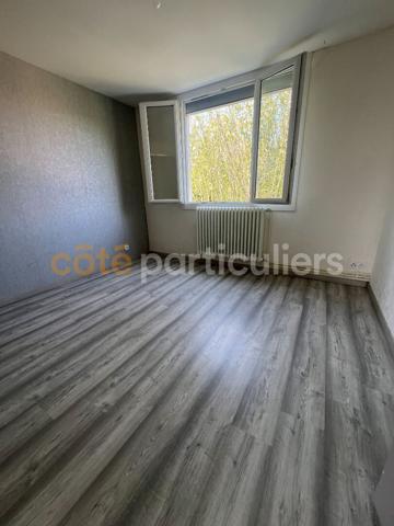 Vente
                Appartement112 m² - 4 Pièces -
                    TARBES (65000)
