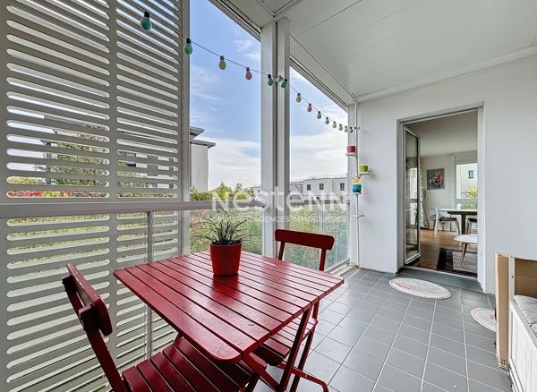 ISSY LES MOULINEAUX - QUARTIER FORT D'ISSY - Appartement 4 pièces avec 3 chambres et une terrasse