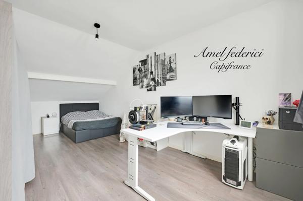 RARE SUR LE SECTEUR : Appartement Duplex d'Exception à Montlhéry F5 de 105 m2 !