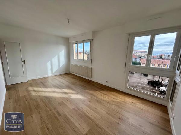 Appartement à louer 3 pièces 65.88m² Riom (63200)