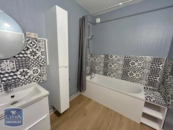 Appartement à louer 3 pièces 65.88m² Riom (63200)