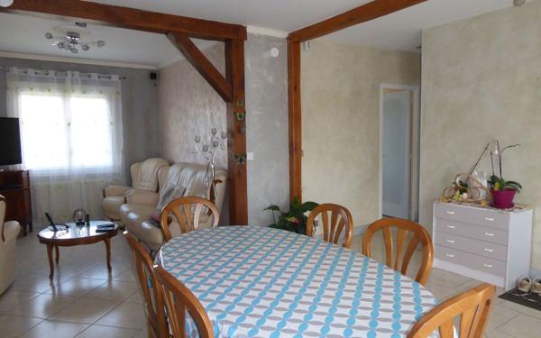 Maison à vendre    4 pièces •  Mer