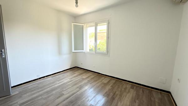 Belle villa indépendante 4chambres et garage proche Carcassonne sur terrain de 800m²
