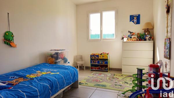 Maison 4 pièces de 98 m² à Plaimpied-Givaudins (18340)