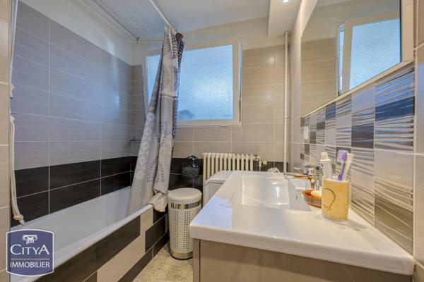 Appartement à vendre 3 pièces 58m² Bassens (73000)