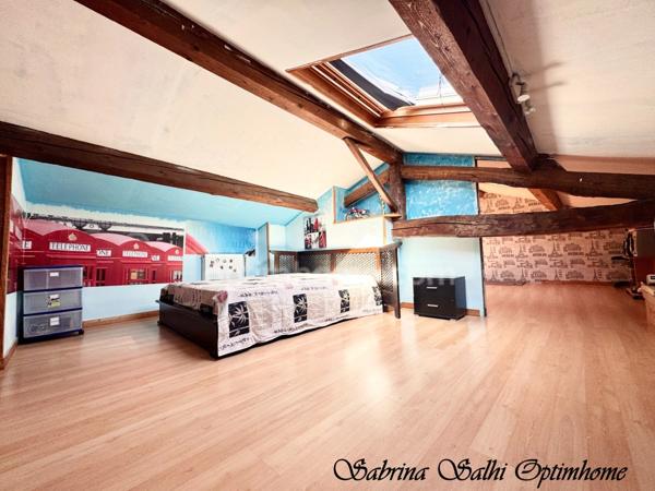 Maison de caractère atypique avec Terrain 1670 m² – Quincié-en-Beaujolais 69430