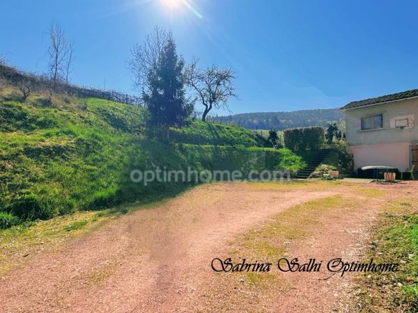 Maison de caractère atypique avec Terrain 1670 m² – Quincié-en-Beaujolais 69430