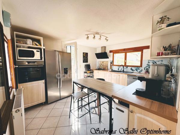 Maison de caractère atypique avec Terrain 1670 m² – Quincié-en-Beaujolais 69430