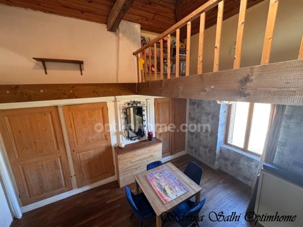 Maison de caractère atypique avec Terrain 1670 m² – Quincié-en-Beaujolais 69430