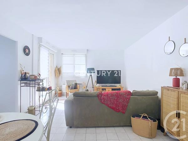 Appartement F2 à vendre  2 pièces - 47,18 m 2   AUBAGNE  - 13