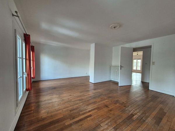 NOUVEAUTE - RUE DE PARIS - NOTRE-DAME