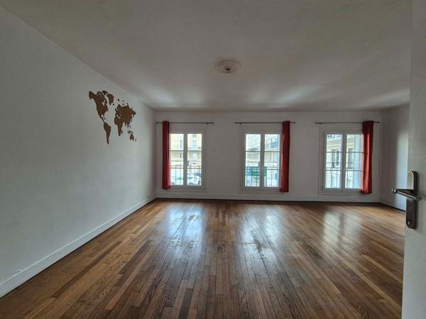 NOUVEAUTE - RUE DE PARIS - NOTRE-DAME