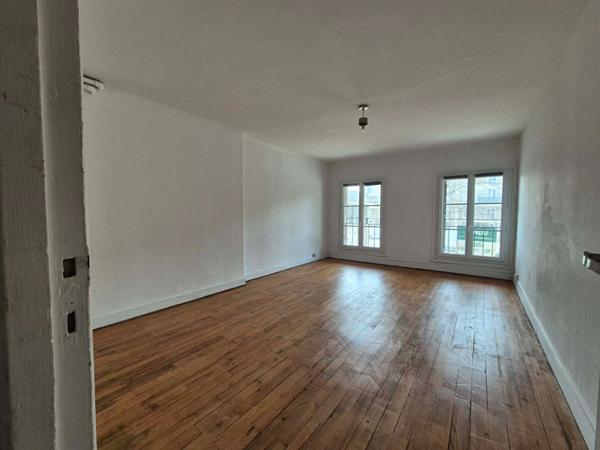 NOUVEAUTE - RUE DE PARIS - NOTRE-DAME