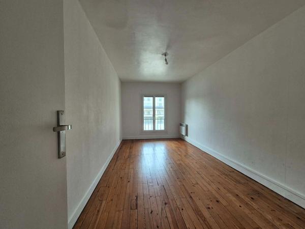 NOUVEAUTE - RUE DE PARIS - NOTRE-DAME