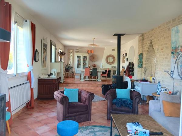 Cahors 46000 maison de 150 m², 3 chambres, grand terrain avec piscine
