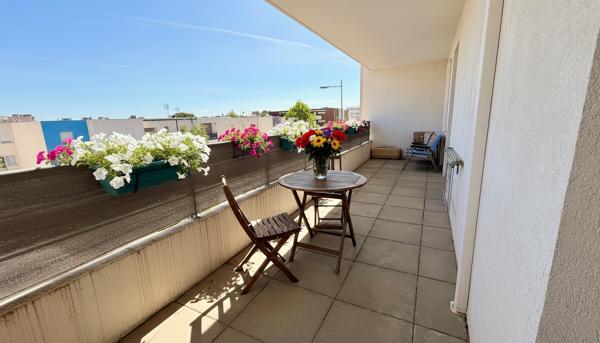 Appartement 4 pièce(s) 3 Chambres avec balcons/terrasses