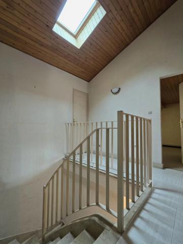 Maison d'architecte avec piscine et deux studios loués