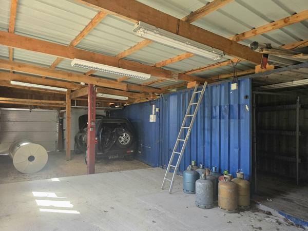 Maison d'architecte avec piscine et deux studios loués