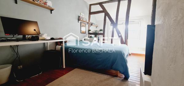 Maison de charme rénovée - 208 m² habitables avec piscine et dépendances sur une parcelle de 512 m²