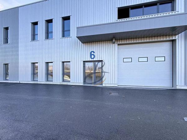 Location Local commercial 1 pièces 319 m2 à Bourgoin-Jallieu