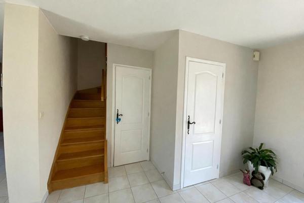 Maison moderne 4 chambres – Vie de plain-pied – Environnement calme