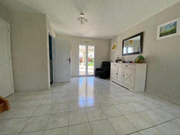 Maison moderne 4 chambres – Vie de plain-pied – Environnement calme