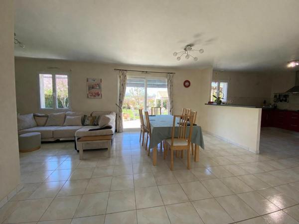 Maison moderne 4 chambres – Vie de plain-pied – Environnement calme