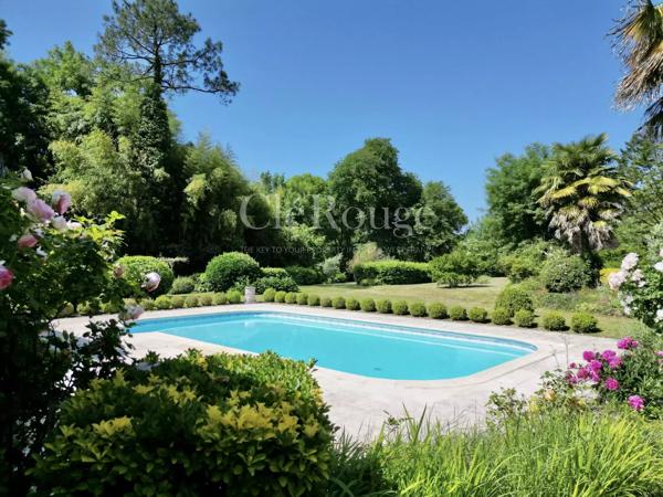 Entre Libourne et Bergerac - Magnifique propriété avec piscine et un parc arboré de plus de 1,8 hectares
