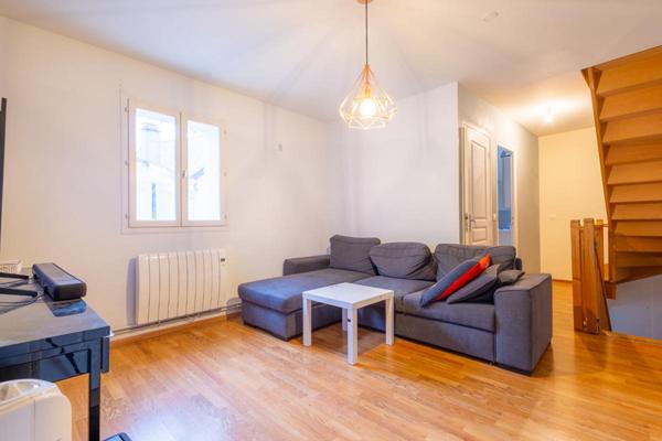 Maison de ville à Limay  5 pièces