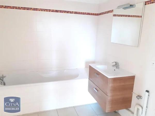 Appartement à louer 2 pièces 46.75m²