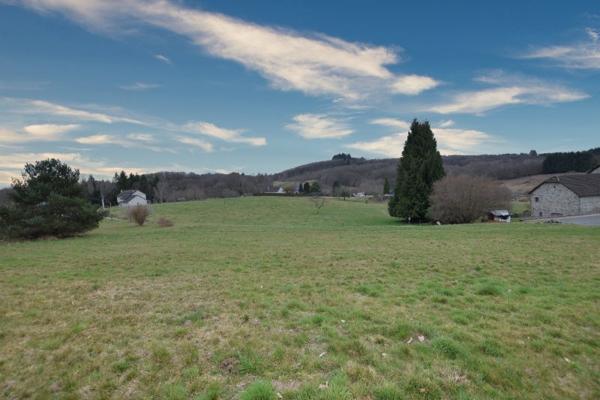 Terrain à LE CHASTANG, 19190 - 2350m²