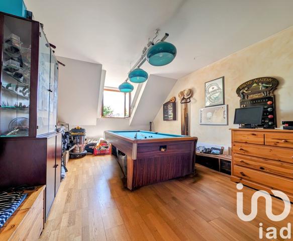 Maison 7 pièces de 190 m² à Les Mureaux (78130)