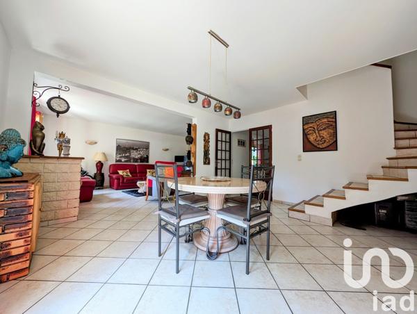 Maison 7 pièces de 190 m² à Les Mureaux (78130)