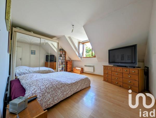 Maison 7 pièces de 190 m² à Les Mureaux (78130)