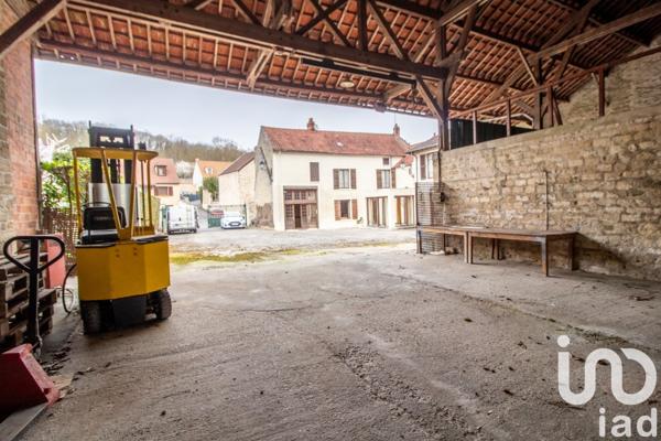 Ferme 10 pièces de 313 m² à Vauréal (95490)