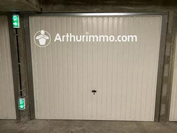 Location                                                      Garage
                        
                                         13 m2                     à Trévoux