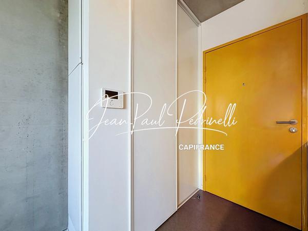 Appartement T1 de 20 m² - Spécial investissement locatif- Lyon 2 Confluence - Bail commercial LMNP géré -  Rentabilité 6,5 %  DPE B