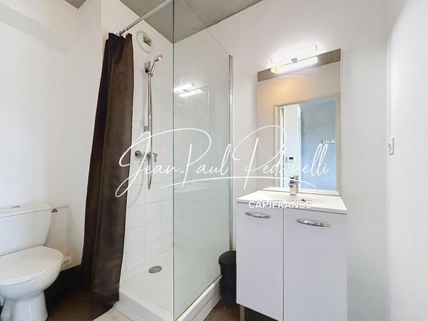 Appartement T1 de 20 m² - Spécial investissement locatif- Lyon 2 Confluence - Bail commercial LMNP géré -  Rentabilité 6,5 %  DPE B