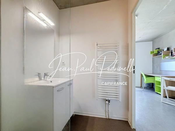 Appartement T1 de 20 m² - Spécial investissement locatif- Lyon 2 Confluence - Bail commercial LMNP géré -  Rentabilité 6,5 %  DPE B