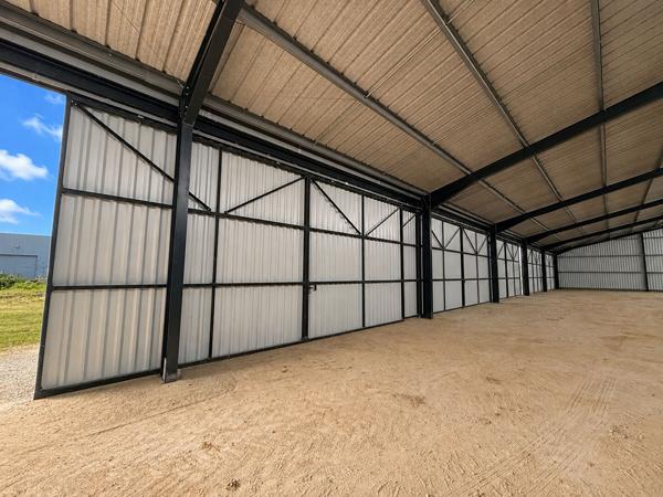 Hangar artisanal Nesmy 675 m2