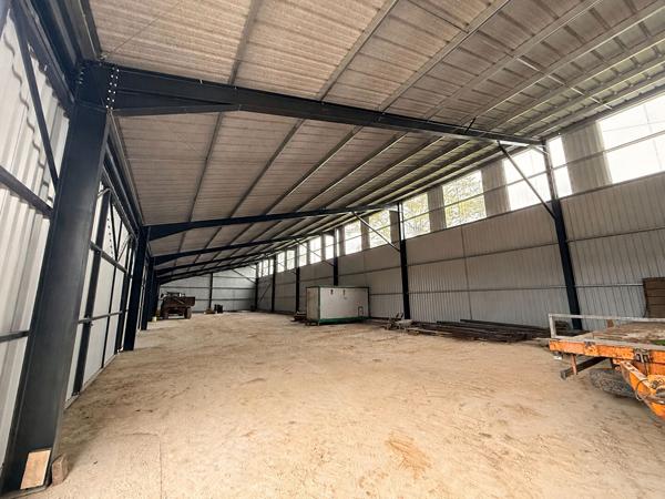 Hangar artisanal Nesmy 675 m2