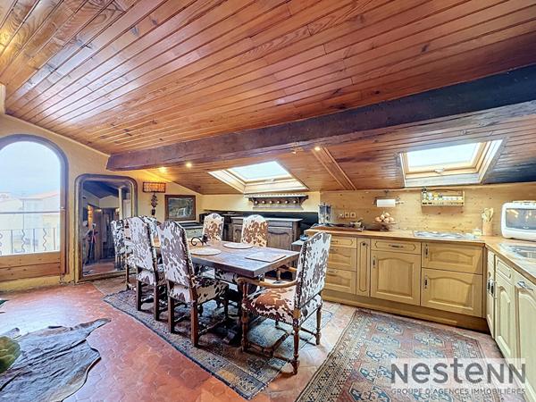 EXCLUSIVITÉ - VIEIL ANTIBES -DERNIER ÉTAGE - 86 M² _ APPARTEMENT