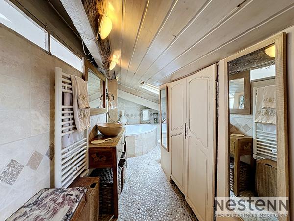 EXCLUSIVITÉ - VIEIL ANTIBES -DERNIER ÉTAGE - 86 M² _ APPARTEMENT