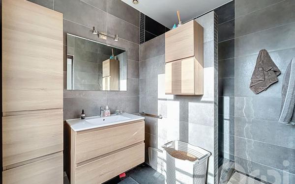 Appartement à louer    2 pièces • 42,39 m2 Maisons-Alfort